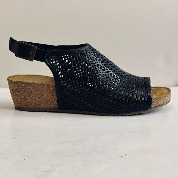 Eric Michael Wedge Sandals EU 39 US 8 Laser Cut Cork Black Perforated Leather - Picture 2 of 9